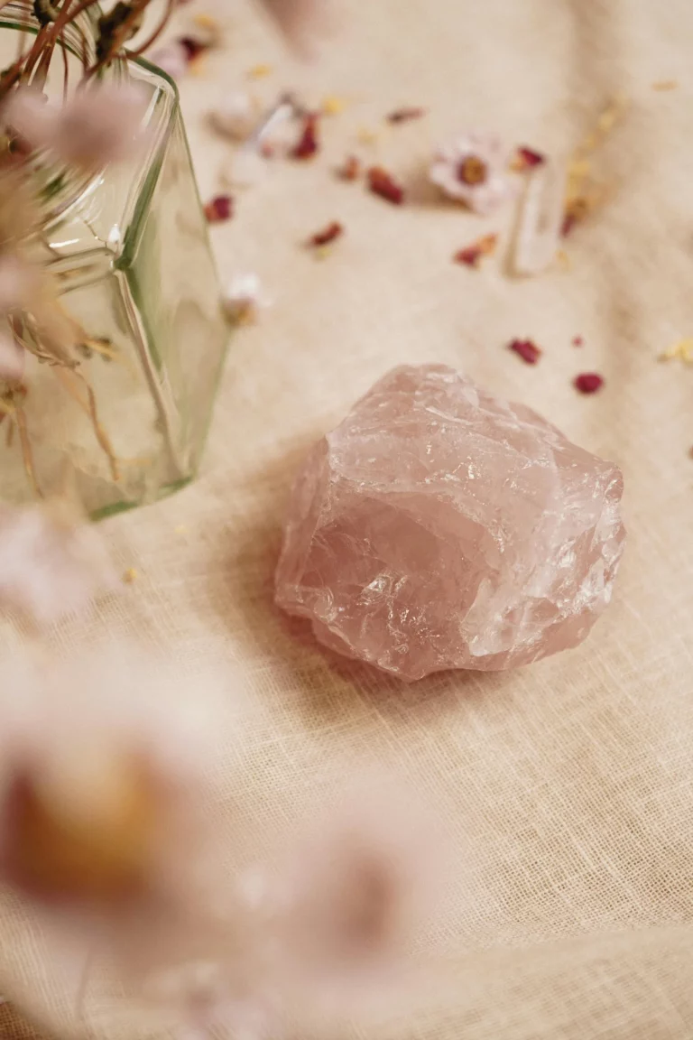 Quartz Rose – Pierre de l&rsquo;Amour & de la Lumière